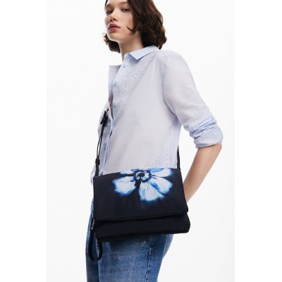 Atkins Dortmund fekete alapon kék virágmintás Desigual oldaltáska