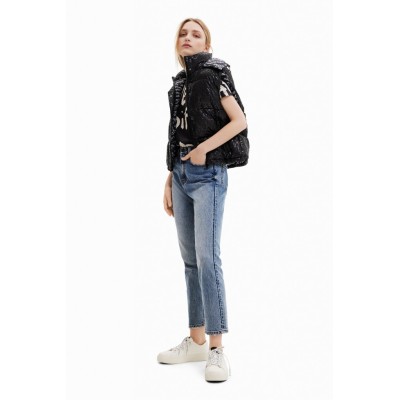 Fekete színű, rövid, steppelt Desigual mellény