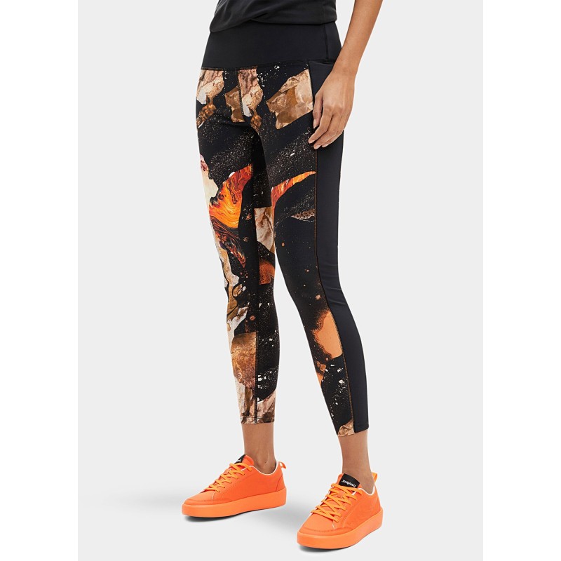 Desigual logóval ellátott fekete-barna mintás legging